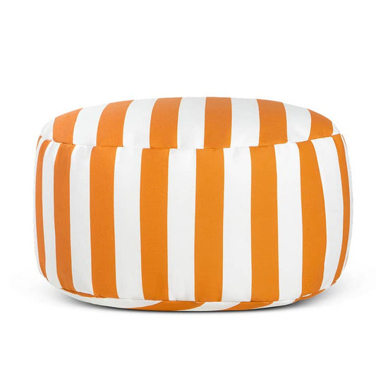 Wasserdichter weißer und orangefarbener Sitzsack für drinnen und draußen.