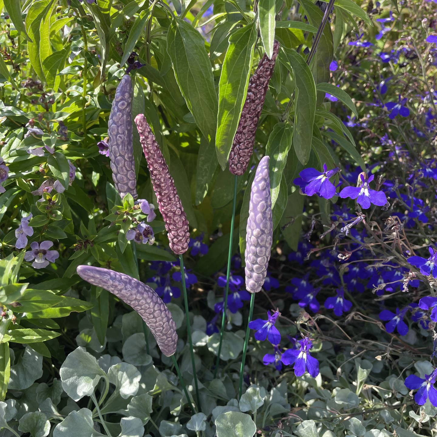Keramikblume Lavendel – Pflanzenpfahl im 2er-Set