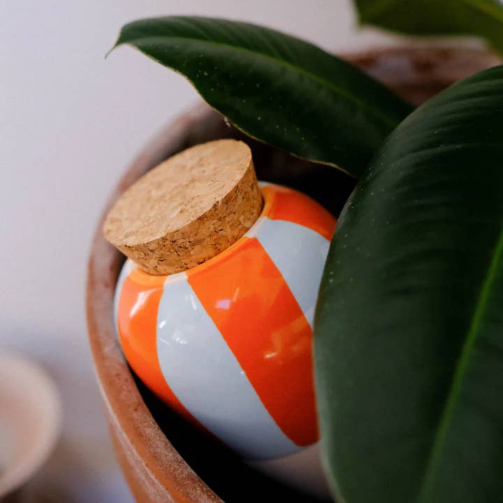 Olla – Orange & blaue Streifen, handgefertigt