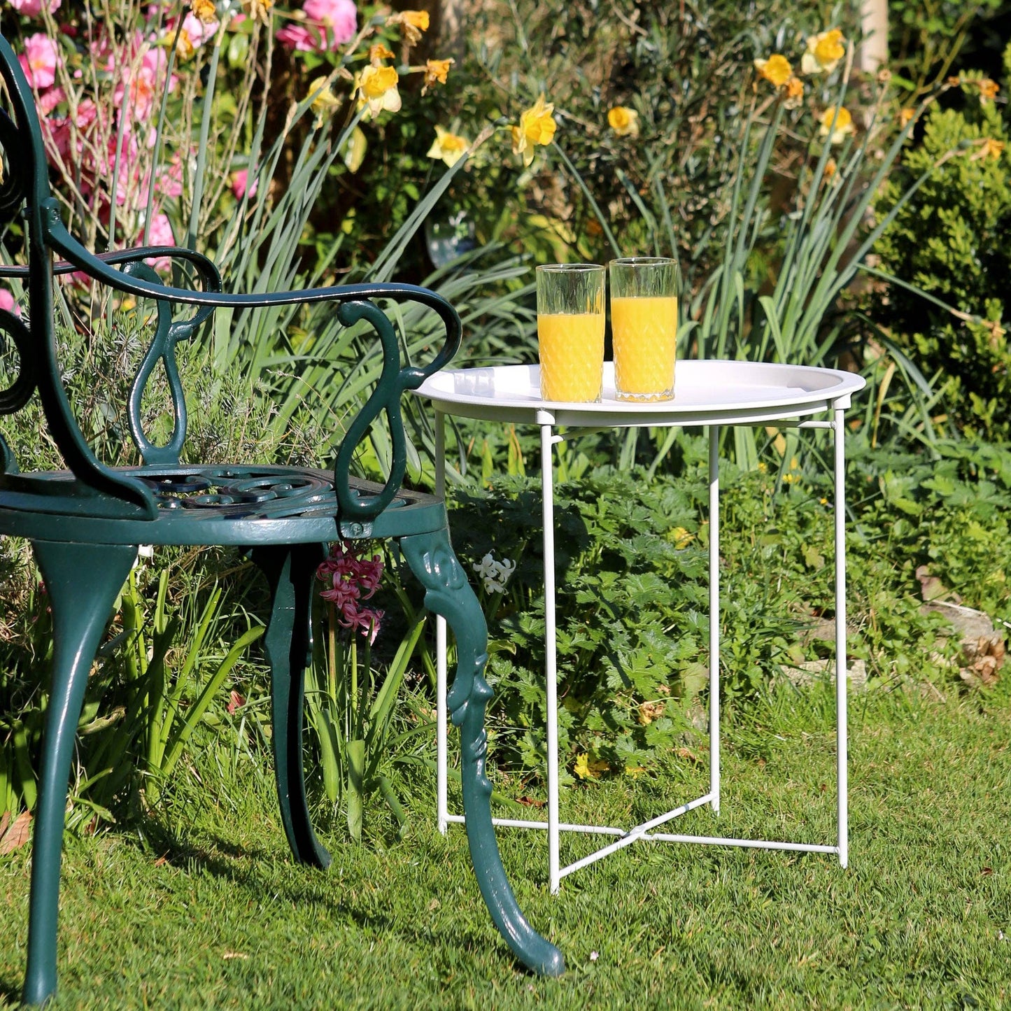 Runder Tabletttisch aus Stahl – von Harbour Housewares