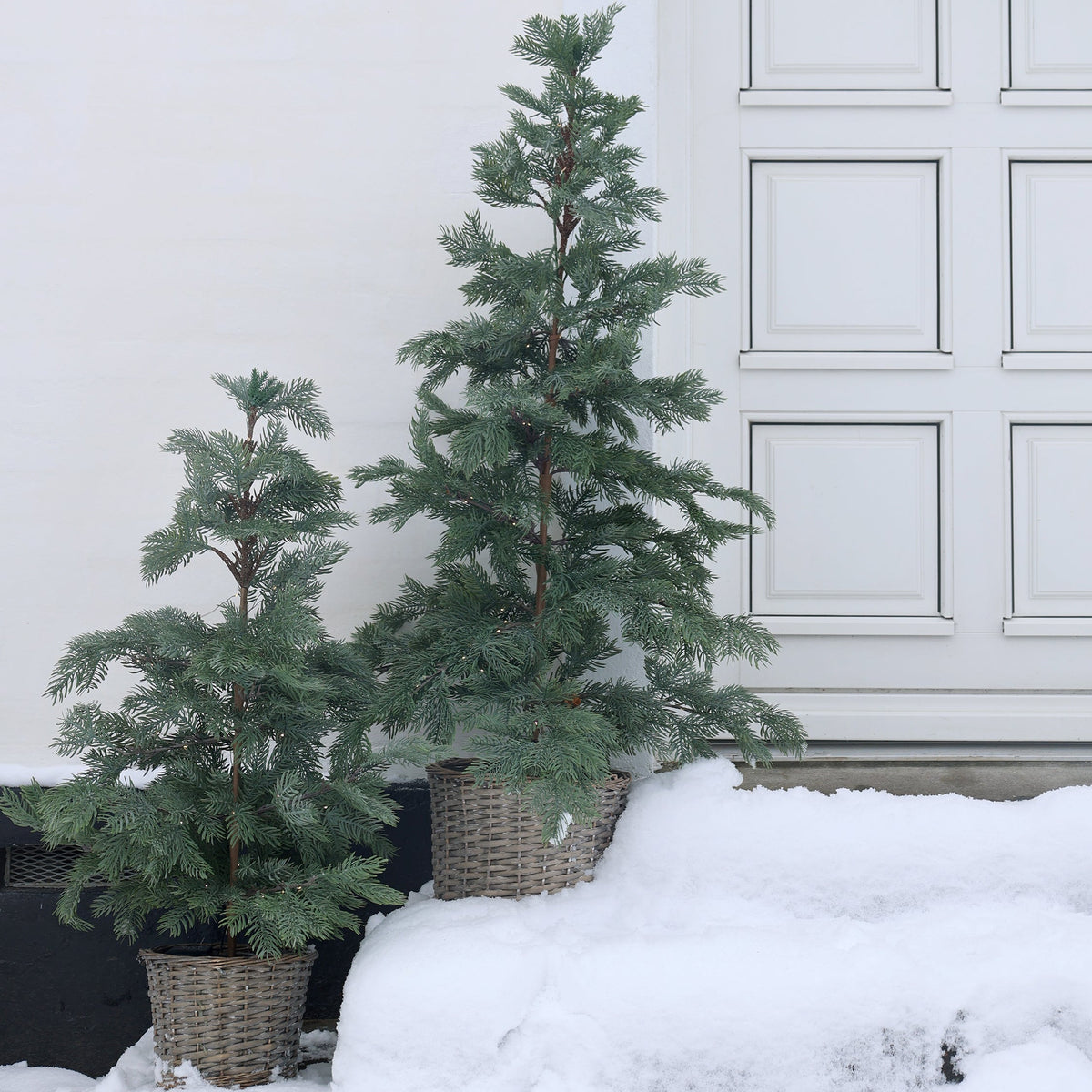 LED-Tannenbaum im Korb, 120 cm groß, mit 80 Lichtern