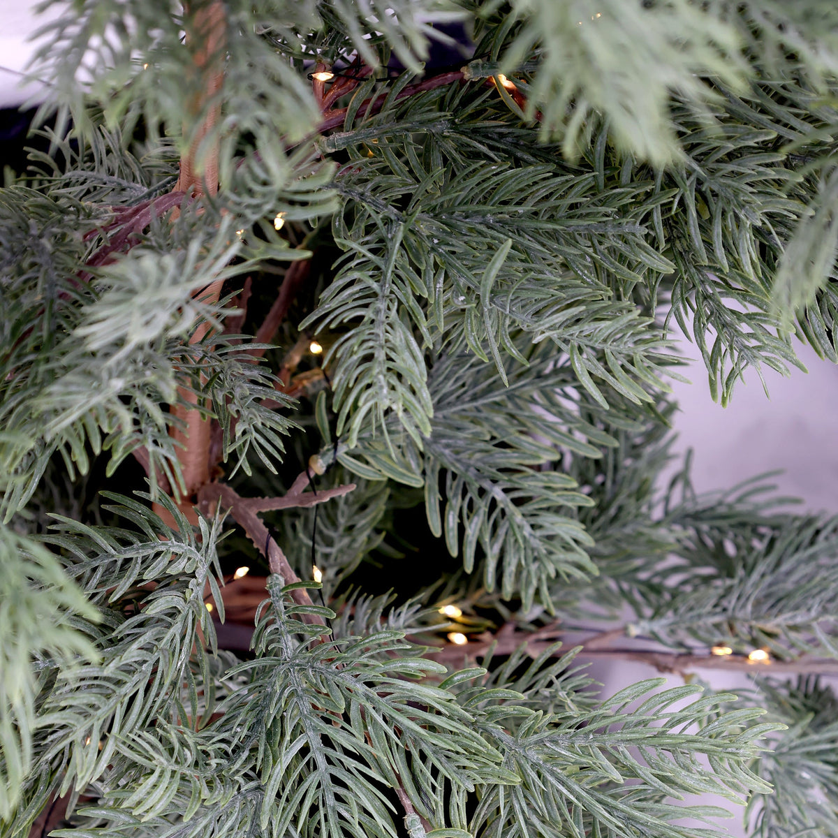 LED-Tannenbaum im Korb, 120 cm groß, mit 80 Lichtern