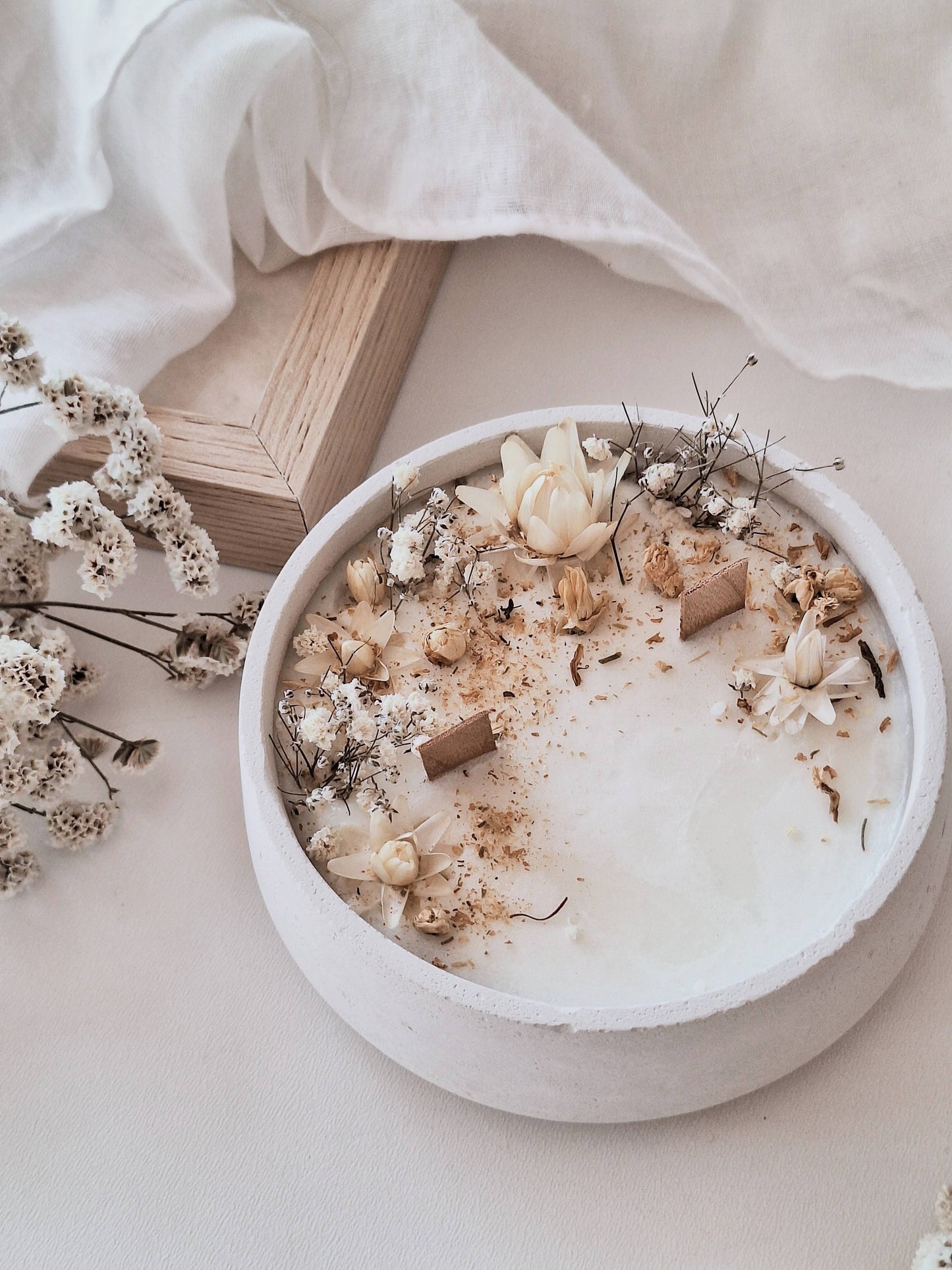 Duftkerze Spring Garden aus Sojawachs – Blumiger Duft