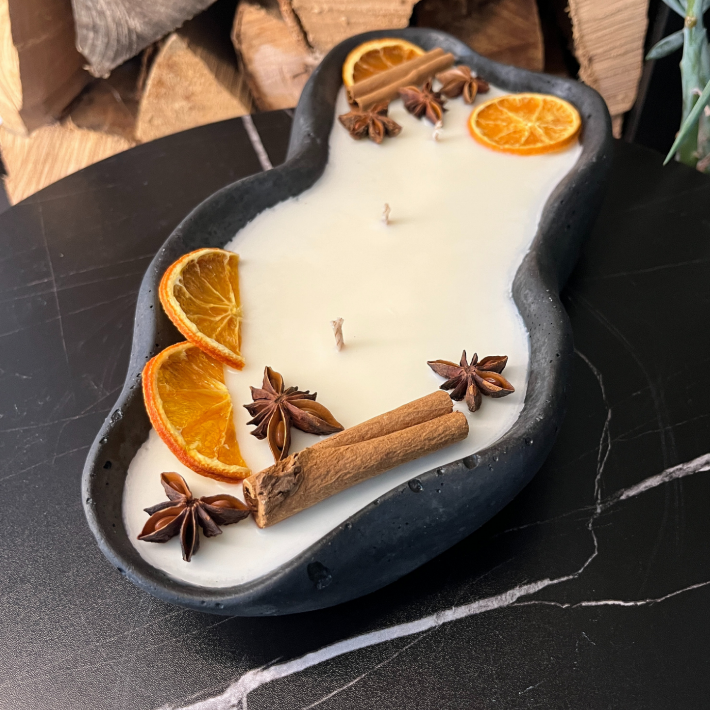 Handgemachte Betonduftkerze "Wave: Grey or Black" Bio Sojawachs mit Vanilla Toffee Duft - Betondekoration - Betonaccessoires oder Betondeko für Zuhause