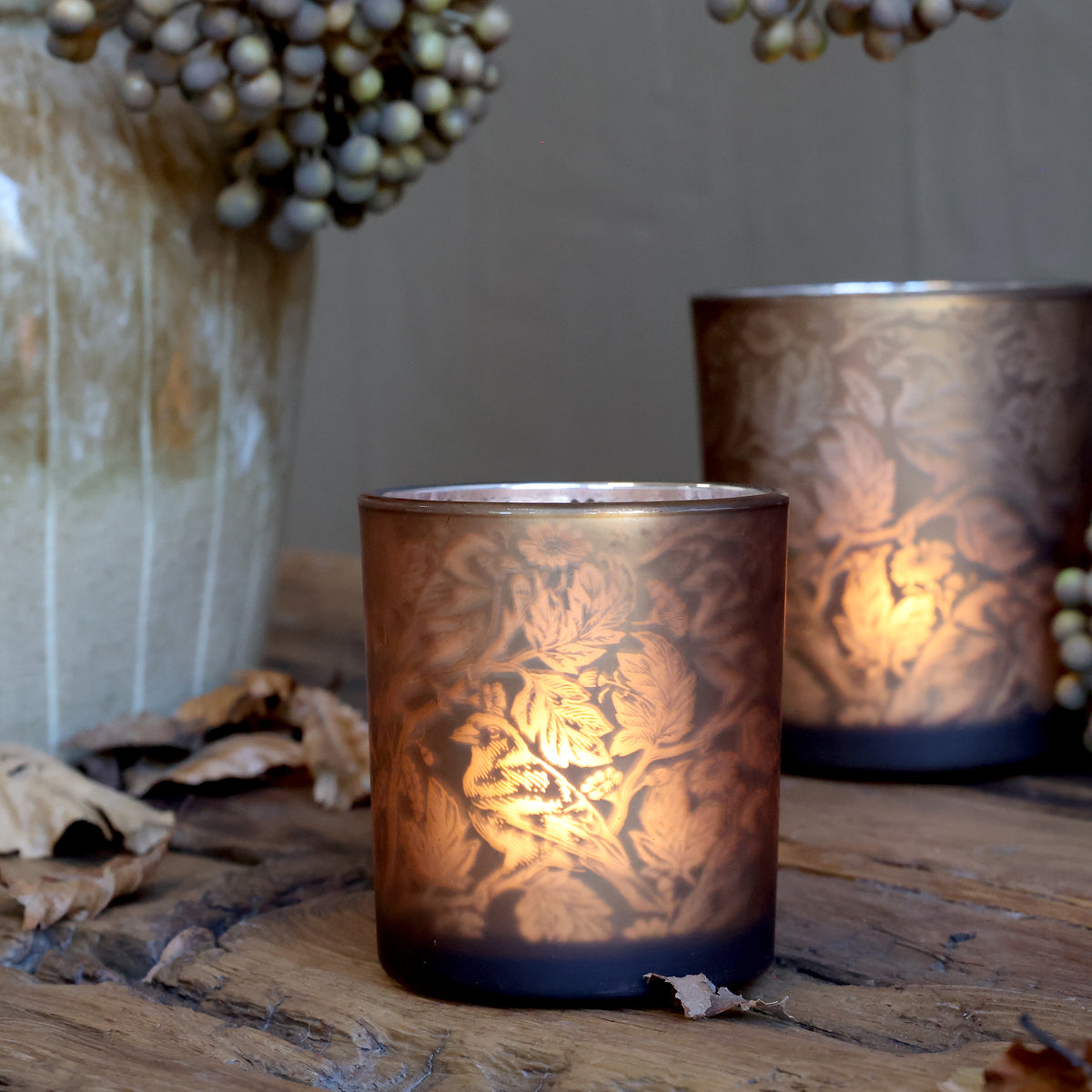 2er Set Windlichter, aus Glas, mit floralem Muster