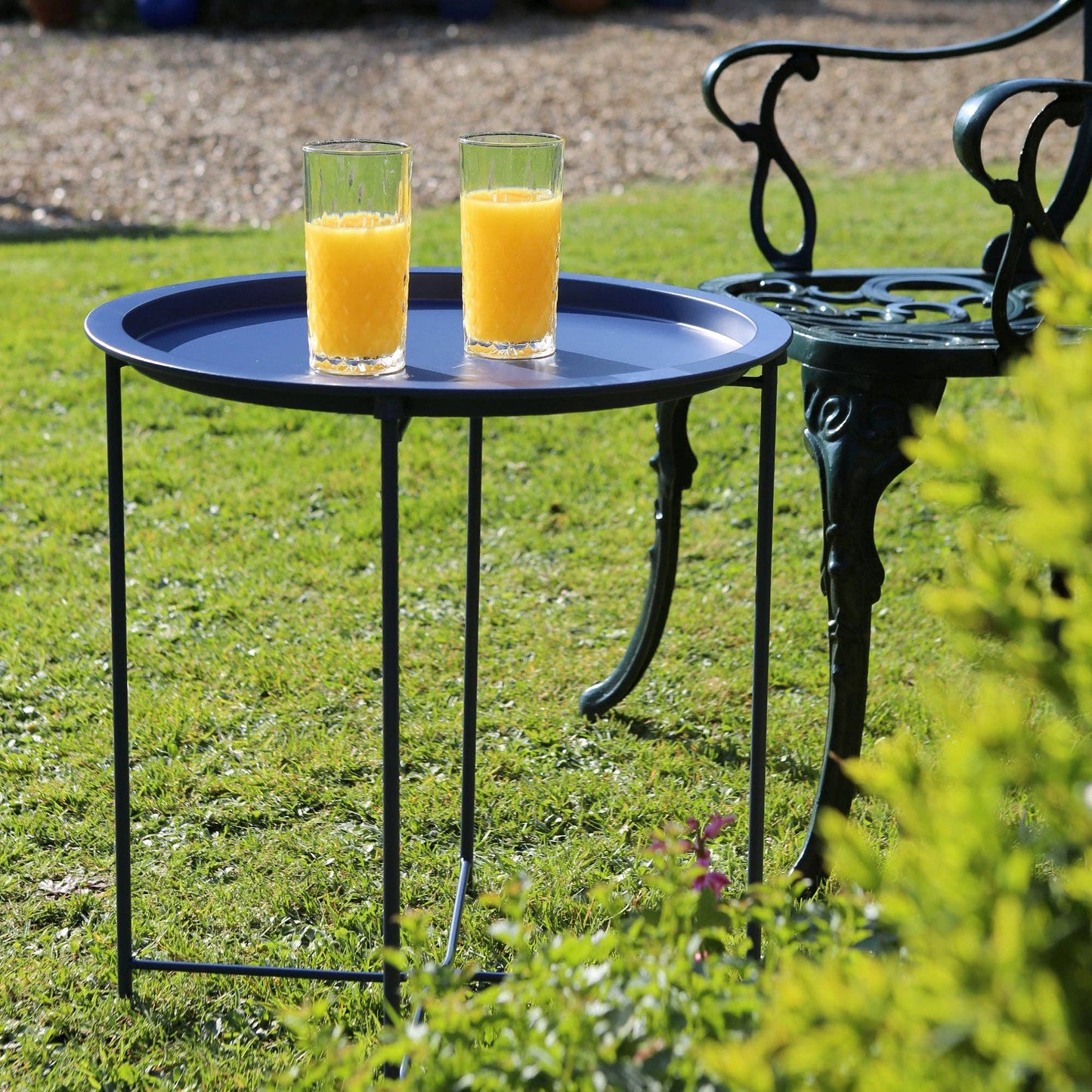 Runder Tabletttisch aus Stahl – von Harbour Housewares