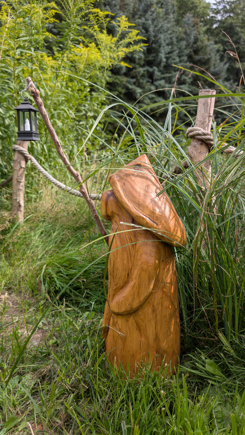 Waldwichtel mit Laterne – handgefertigtes Holzunikat