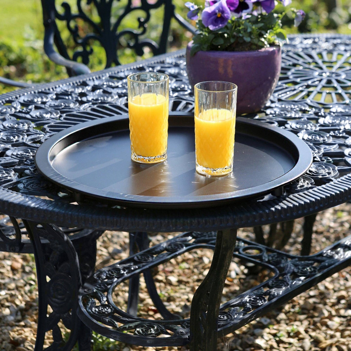 Runder Tabletttisch aus Stahl – von Harbour Housewares