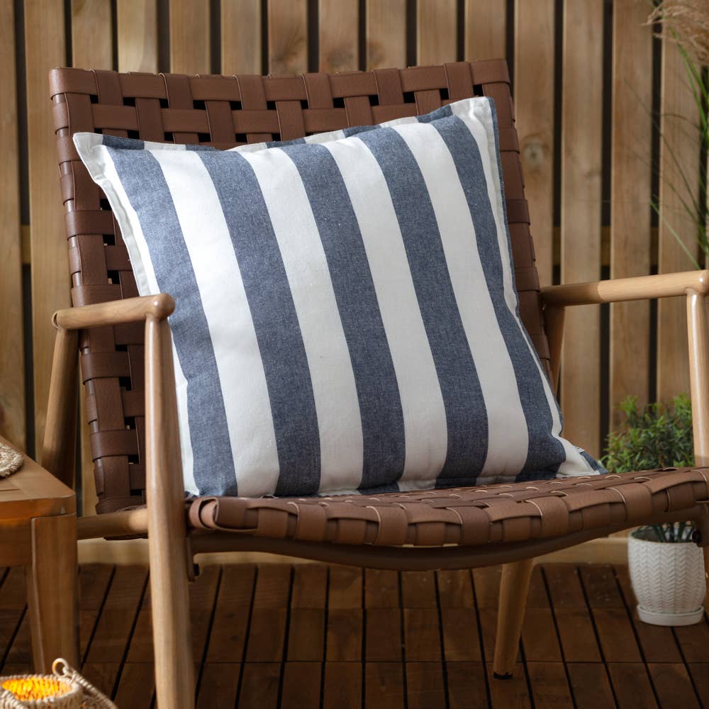 Hayle Outdoor-Kissen Navy gestreift – 50 × 50 cm