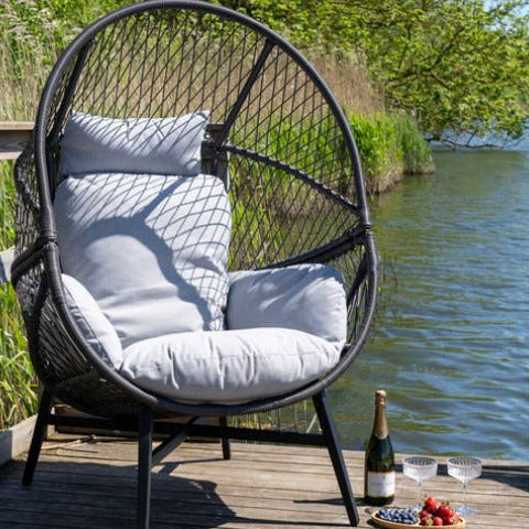 Rosario Loungesessel - Polyrattan. Schwarz. Inkl. Kissen.