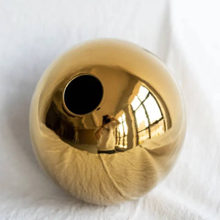 Runde goldene Vasen – stilvolle Deko-Akzente für jede Jahreszeit