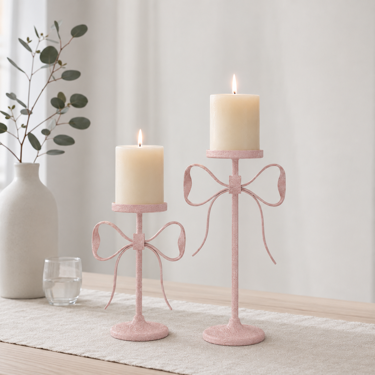 Kerzenständer DAZZ in Rosa mit Schleife – 2er-Set