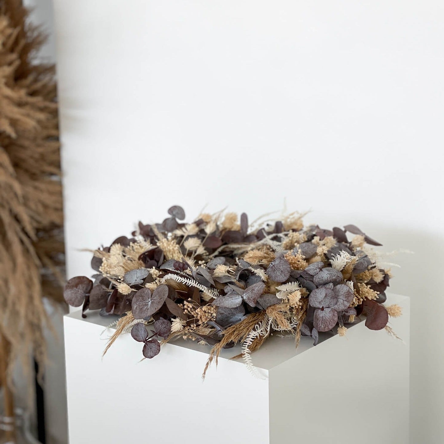 Adventskranz "Beige/Rot" aus Trockenblumen